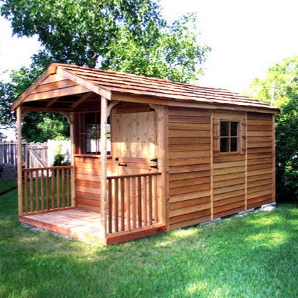 clubhouse with covered porch